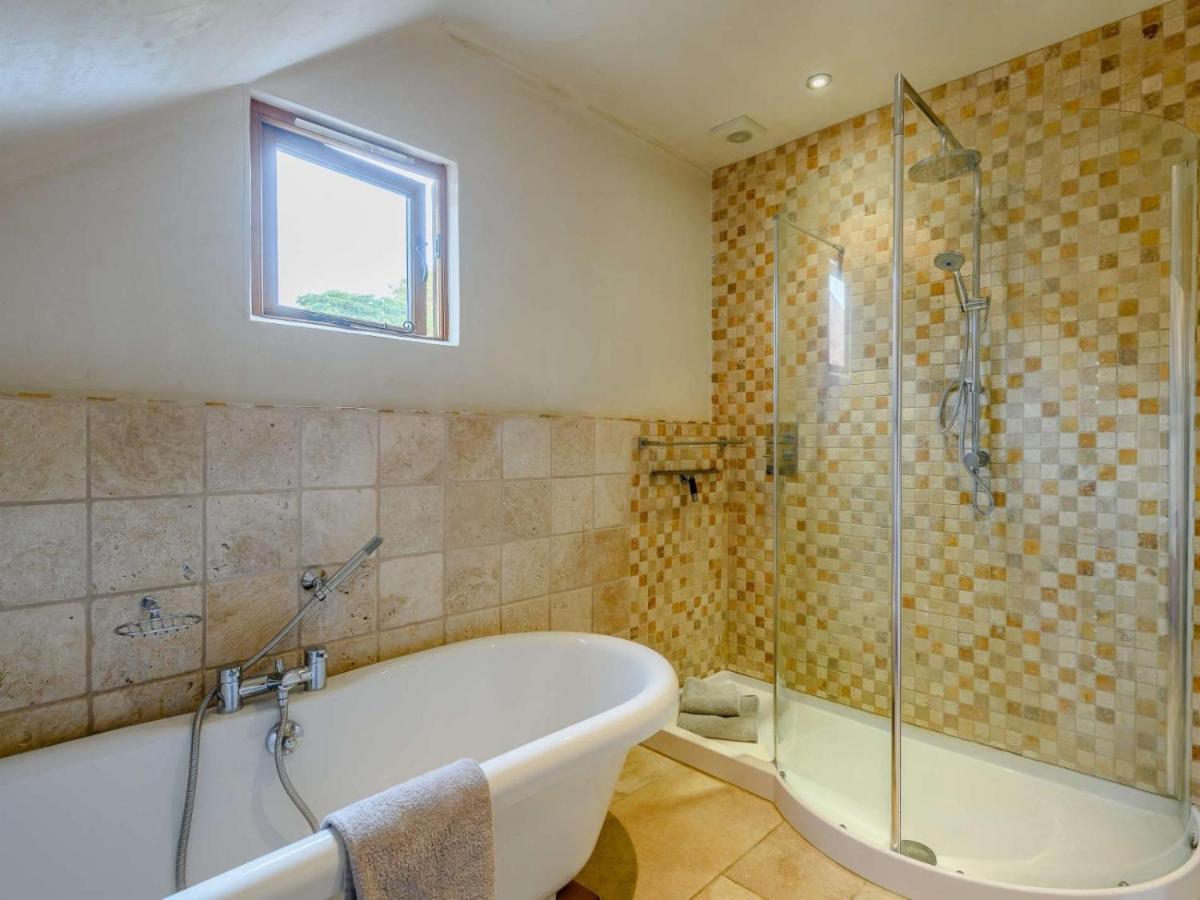 16Th Century Cartlodge With Private Hot Tub Diss Exterior foto